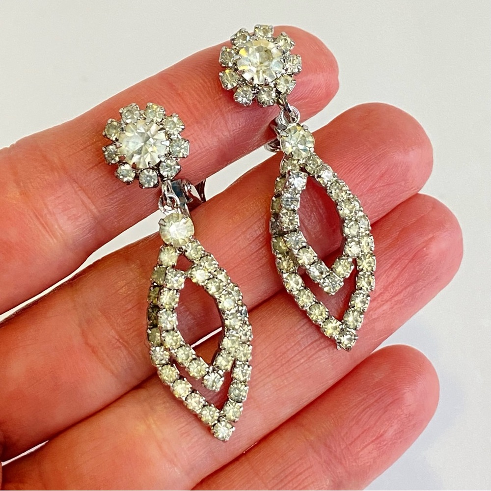 Kramer Vintage Earrings Silver Tone Rhinestone Mid Century Statement Floral Clip